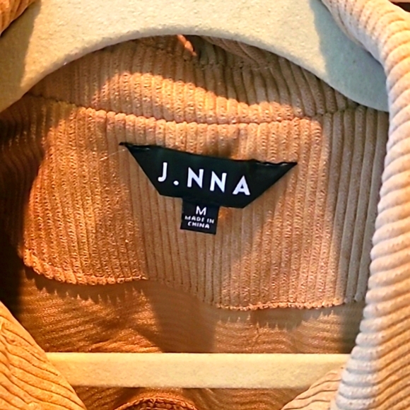 JNNA Jacket - Picture 2 of 5